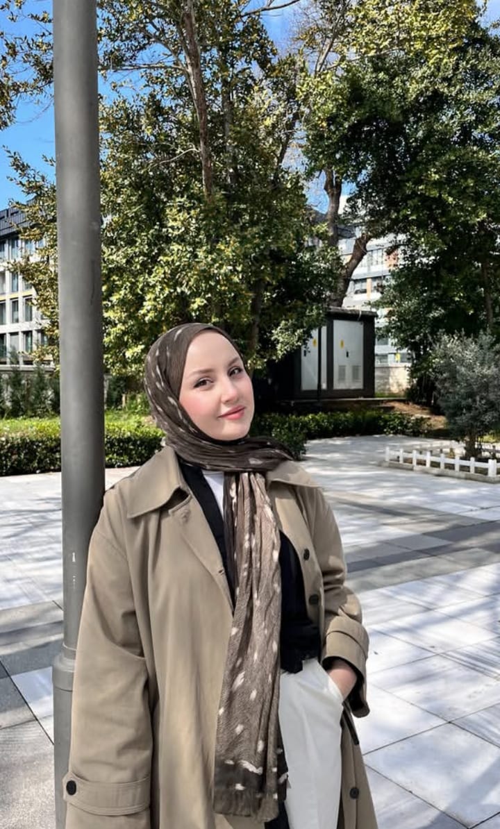 Sütçüler Cömert Kadın Escort Alina